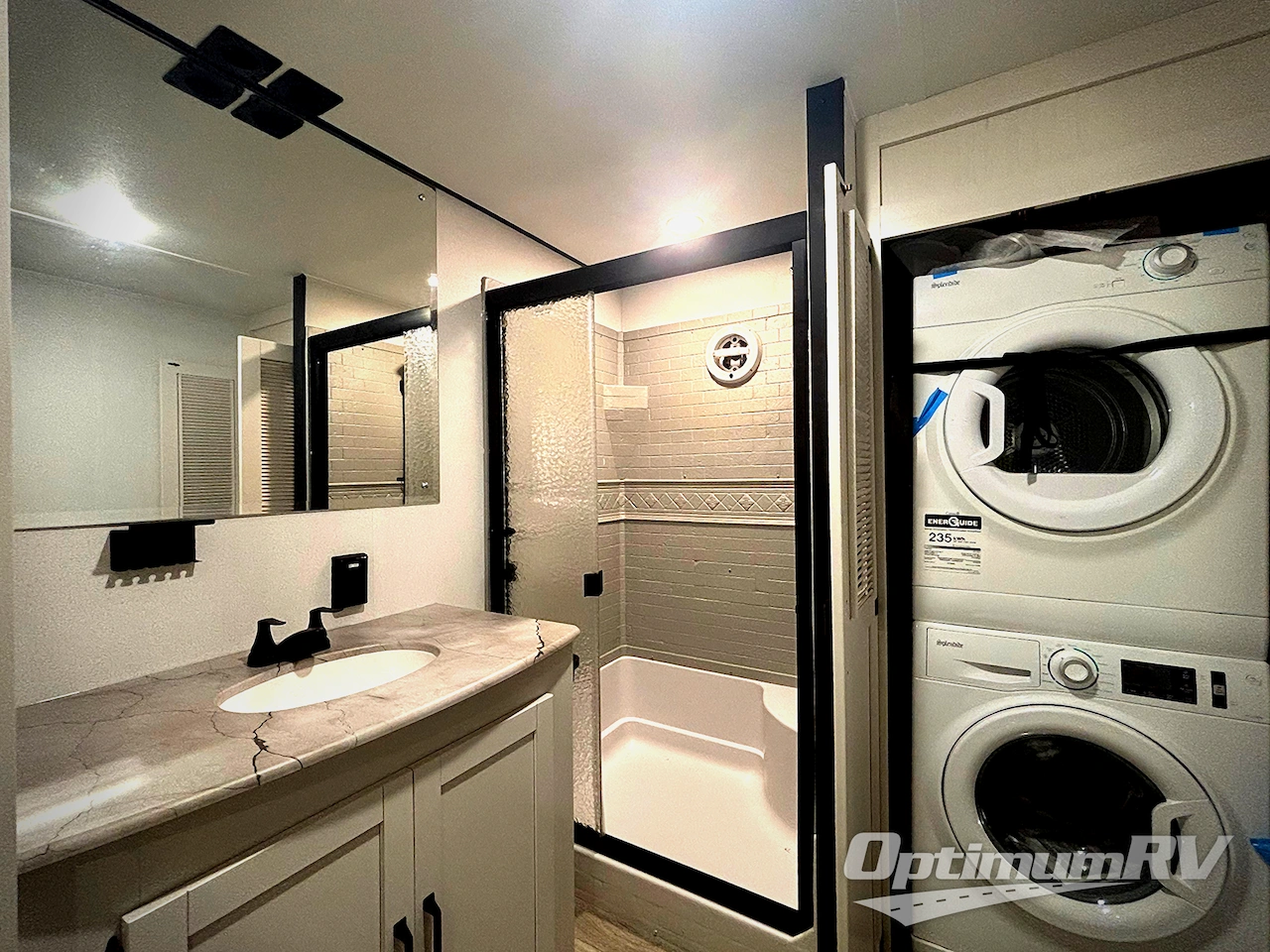 2026 Palomino Puma Destination 420LFT Photo 17