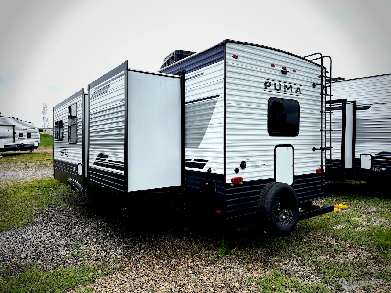2026 Palomino Puma 32BH2B Photo 3