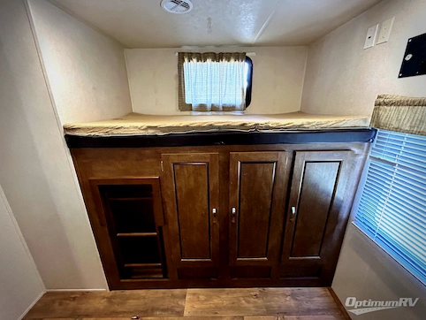 2018 Forest River Wildwood 31BKIS RV Photo 4