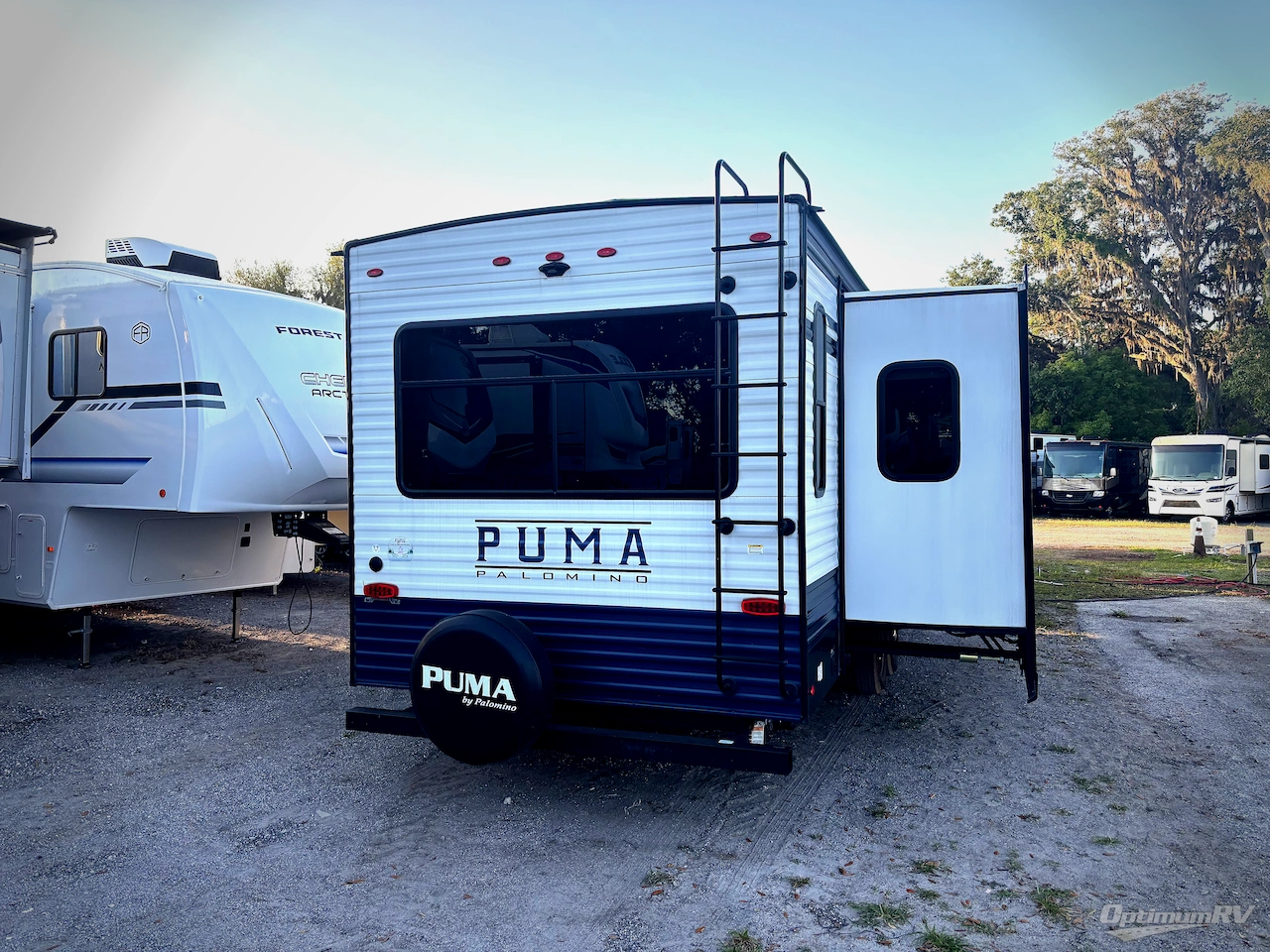 2024 Palomino Puma 31RLQS Photo 2