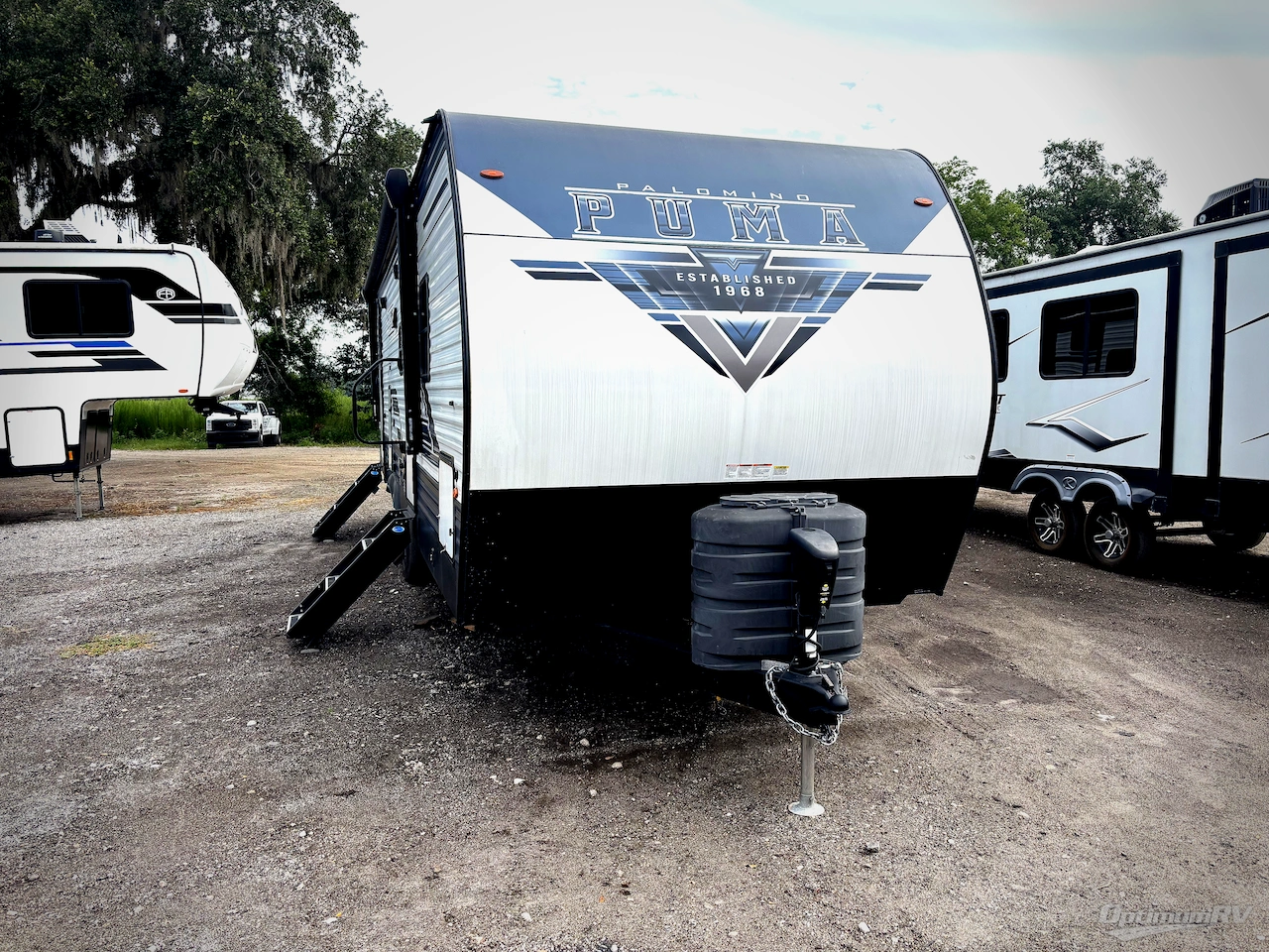 2024 Palomino Puma 28DBFQ Photo 1