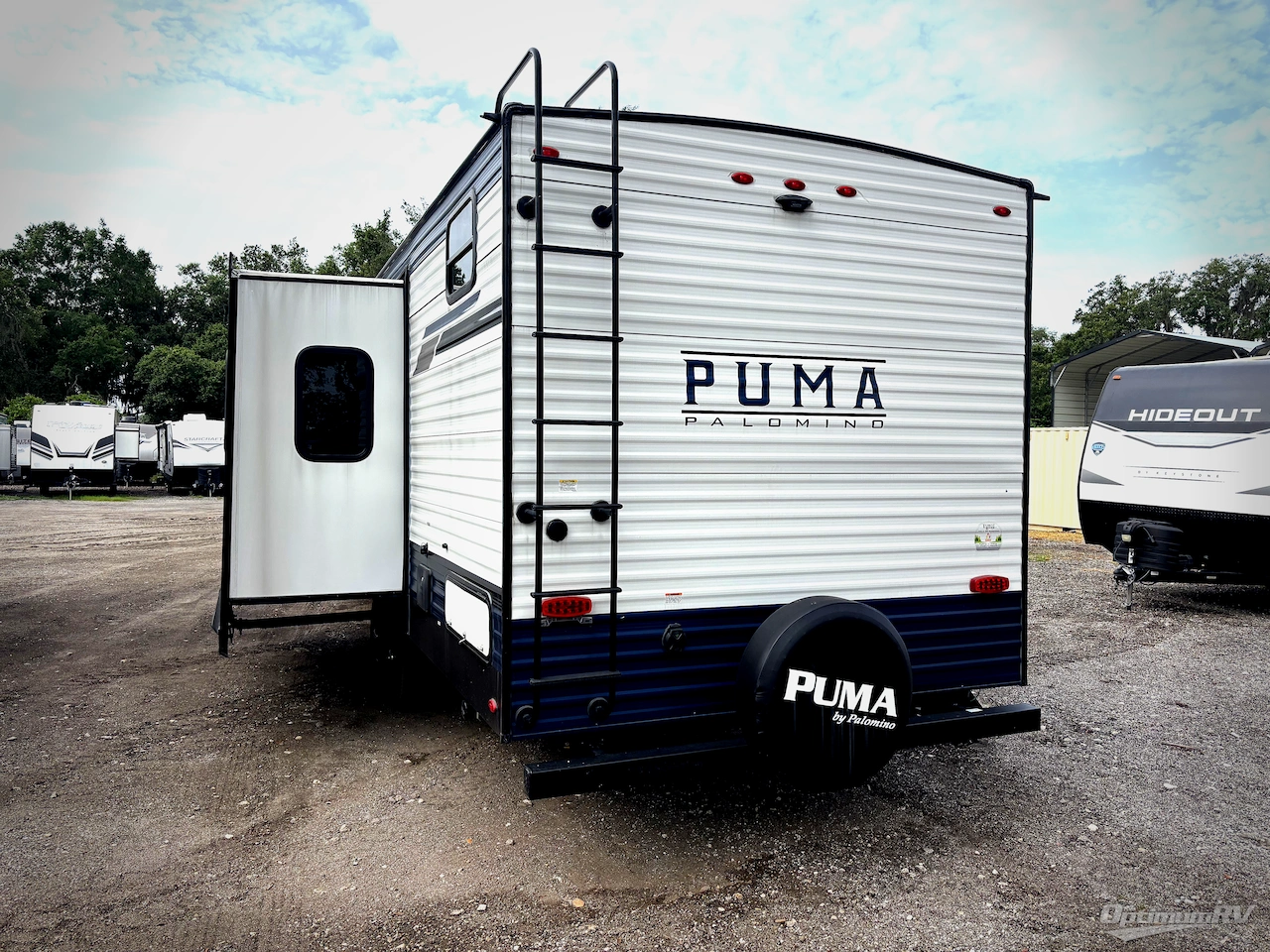 2024 Palomino Puma 28DBFQ Photo 3