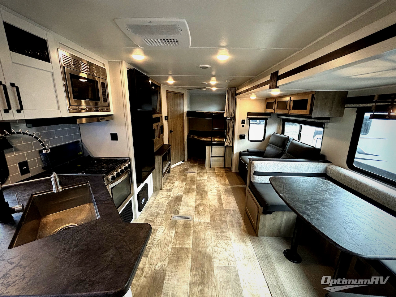2024 Palomino Puma 28DBFQ Photo 4