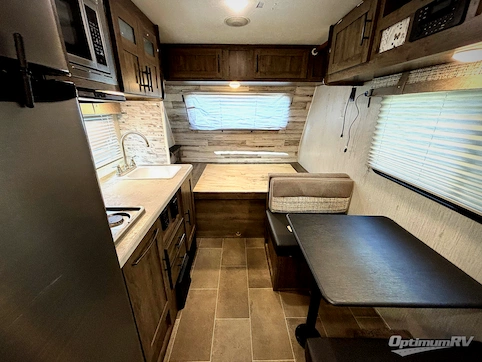 2020 Palomino Puma Ultra Lite 12FBX RV Photo 3