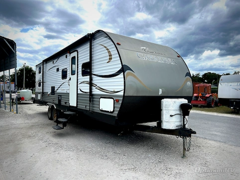Used 2015 Coachmen Catalina 303QBS Featured Photo