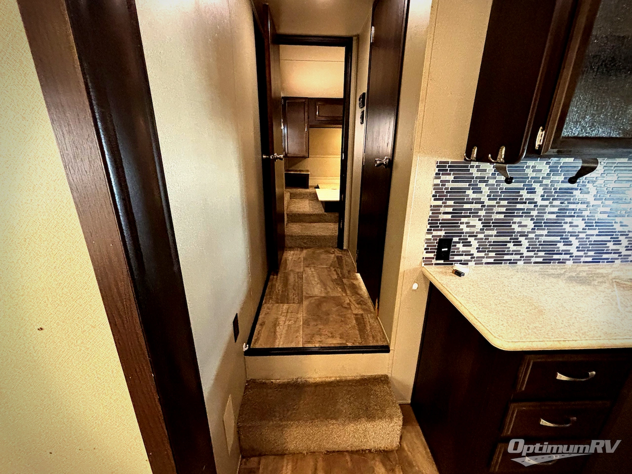 2017 Palomino Puma 297RLSS Photo 7