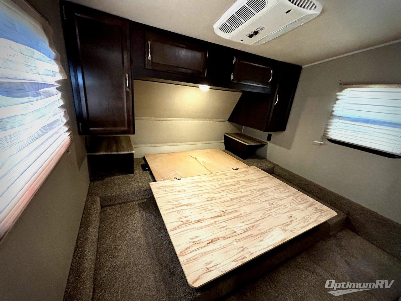 2017 Palomino Puma 297RLSS Photo 8