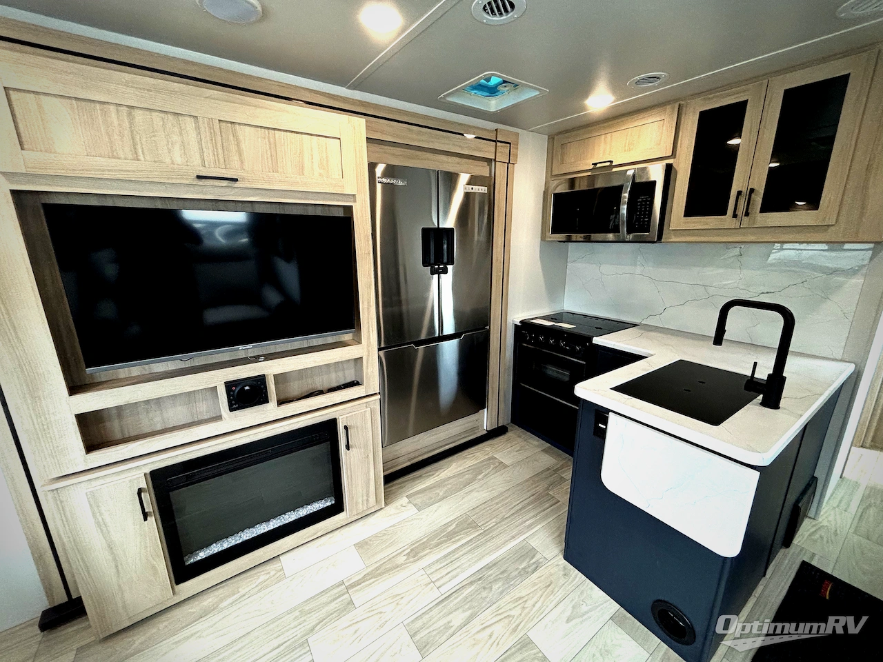 2024 Winnebago Towables Voyage V2730RL Photo 6