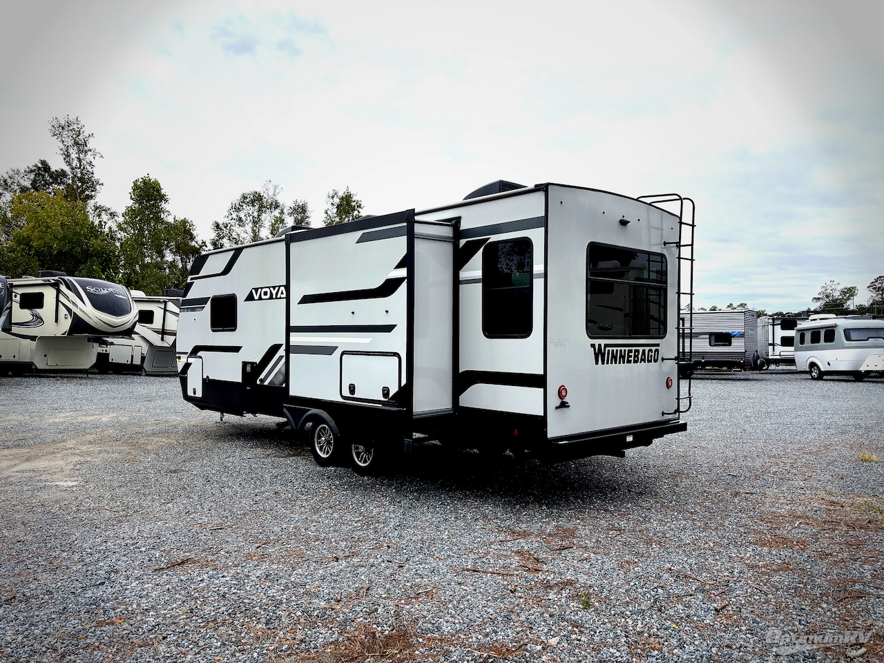 2024 Winnebago Towables Voyage V2730RL Photo 3