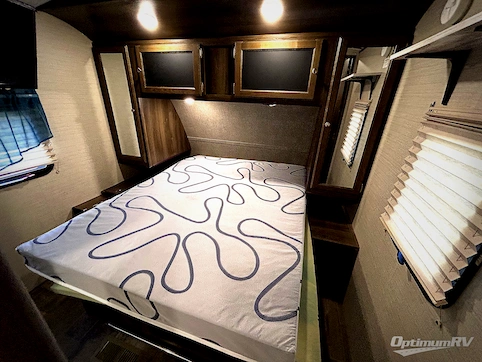 2017 Keystone Premier Ultra Lite 30RIPR RV Photo 2