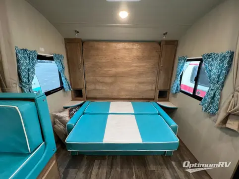 2023 Gulf Stream Vintage Cruiser 23BHS RV Photo 4