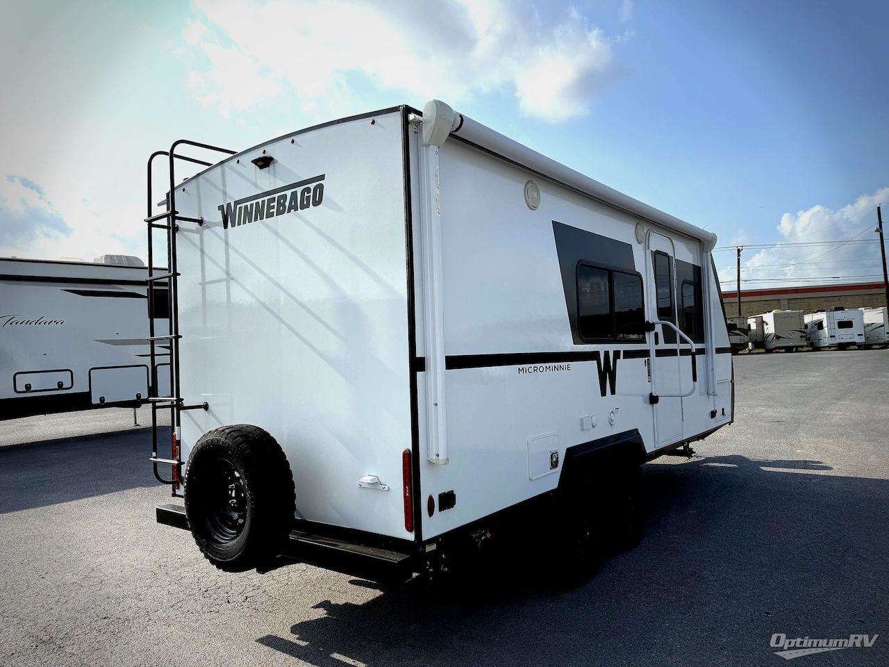 2027 Winnebago Micro Minnie 2108TB Photo 2