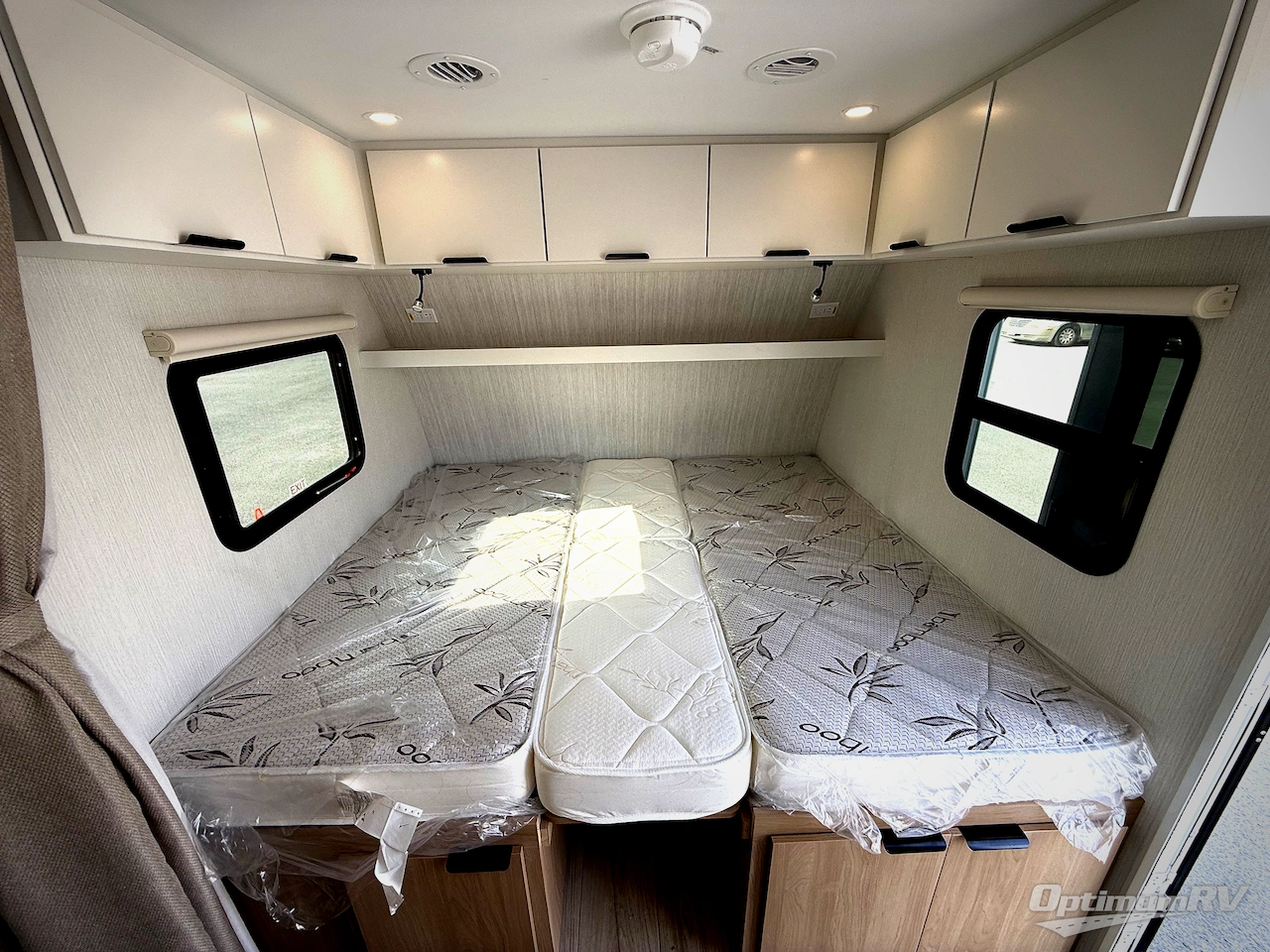 2027 Winnebago Micro Minnie 2108TB Photo 5