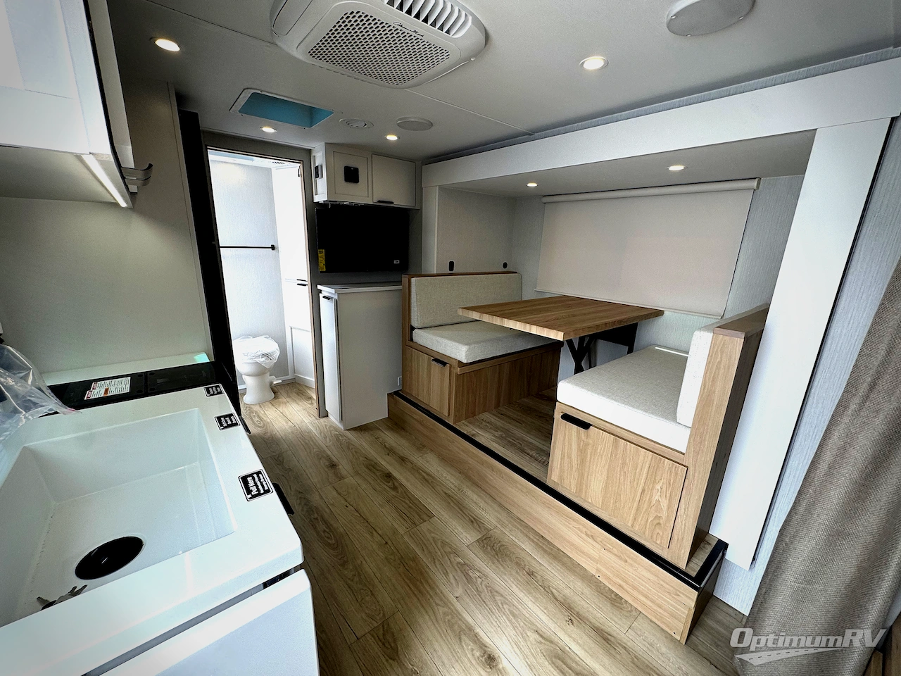 2027 Winnebago Micro Minnie 2108TB Photo 4