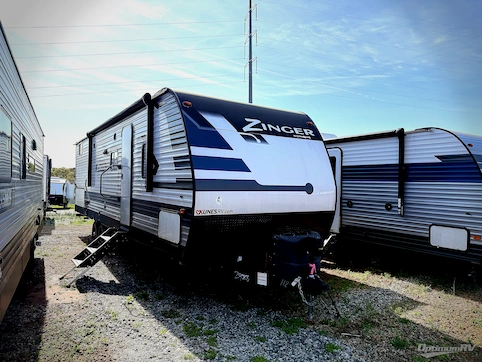 Used 2022 CrossRoads Zinger ZR290KB Featured Photo