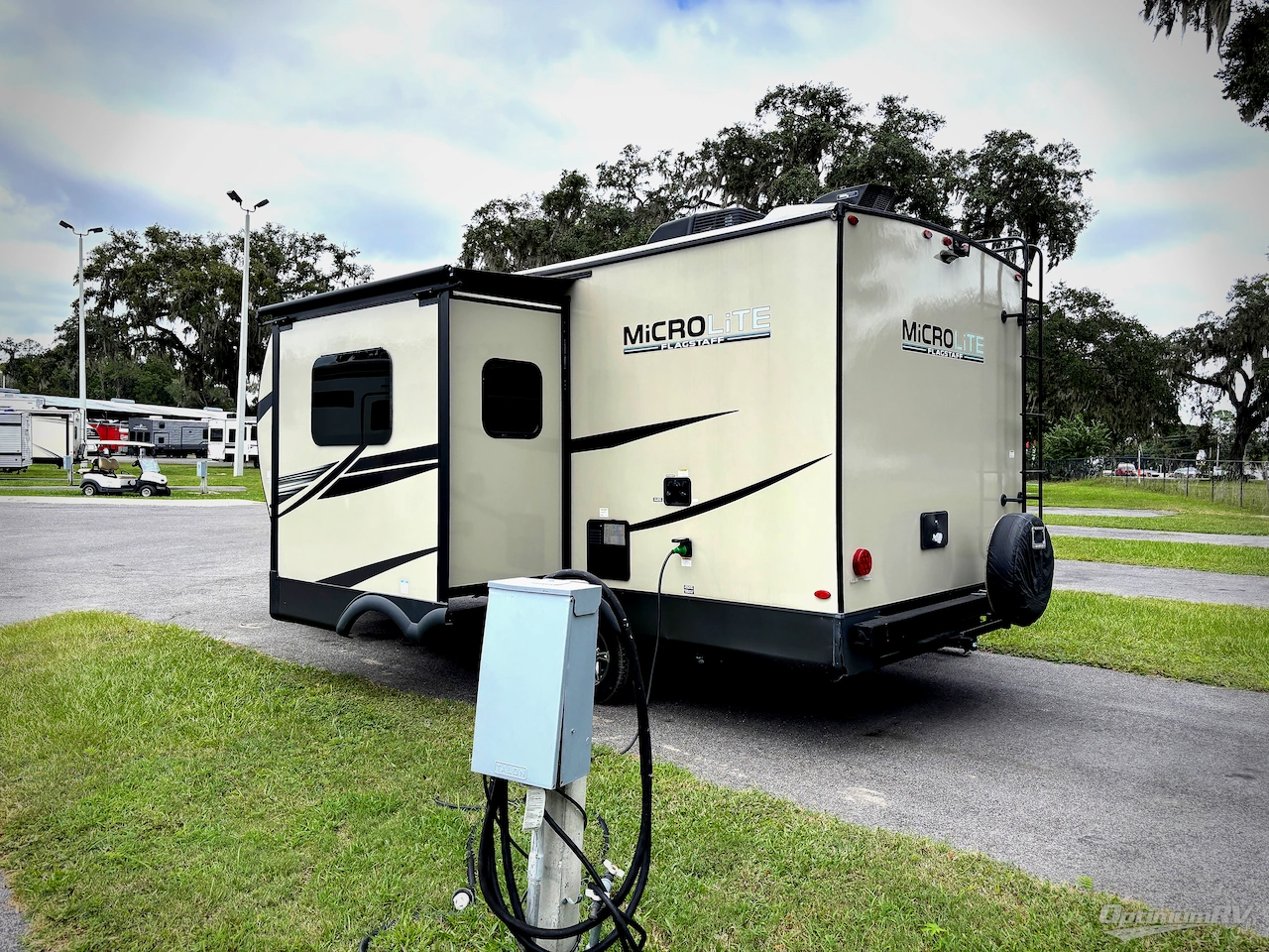 2022 Forest River Flagstaff Micro Lite 22FBS Photo 3