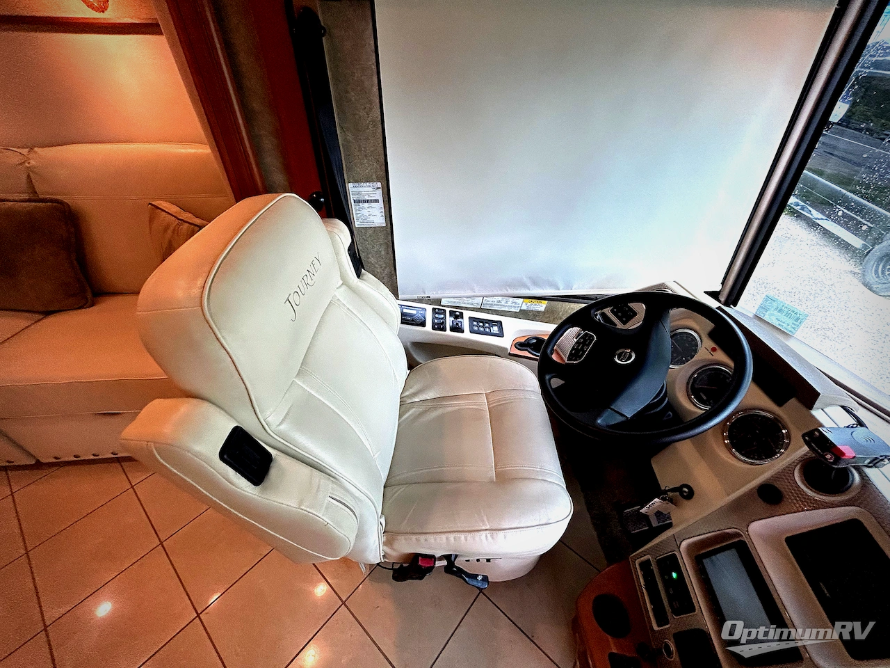 2013 Winnebago Journey 36M Photo 7