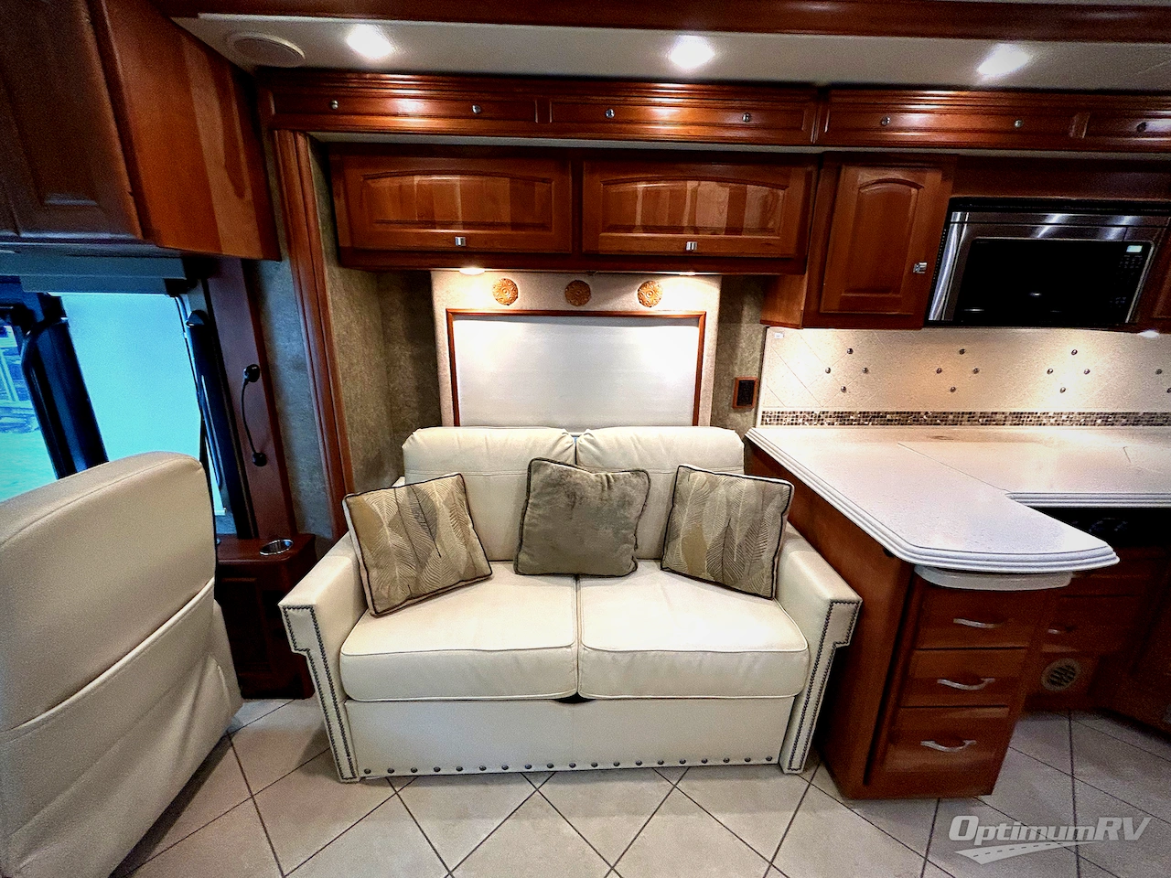 2013 Winnebago Journey 36M Photo 11
