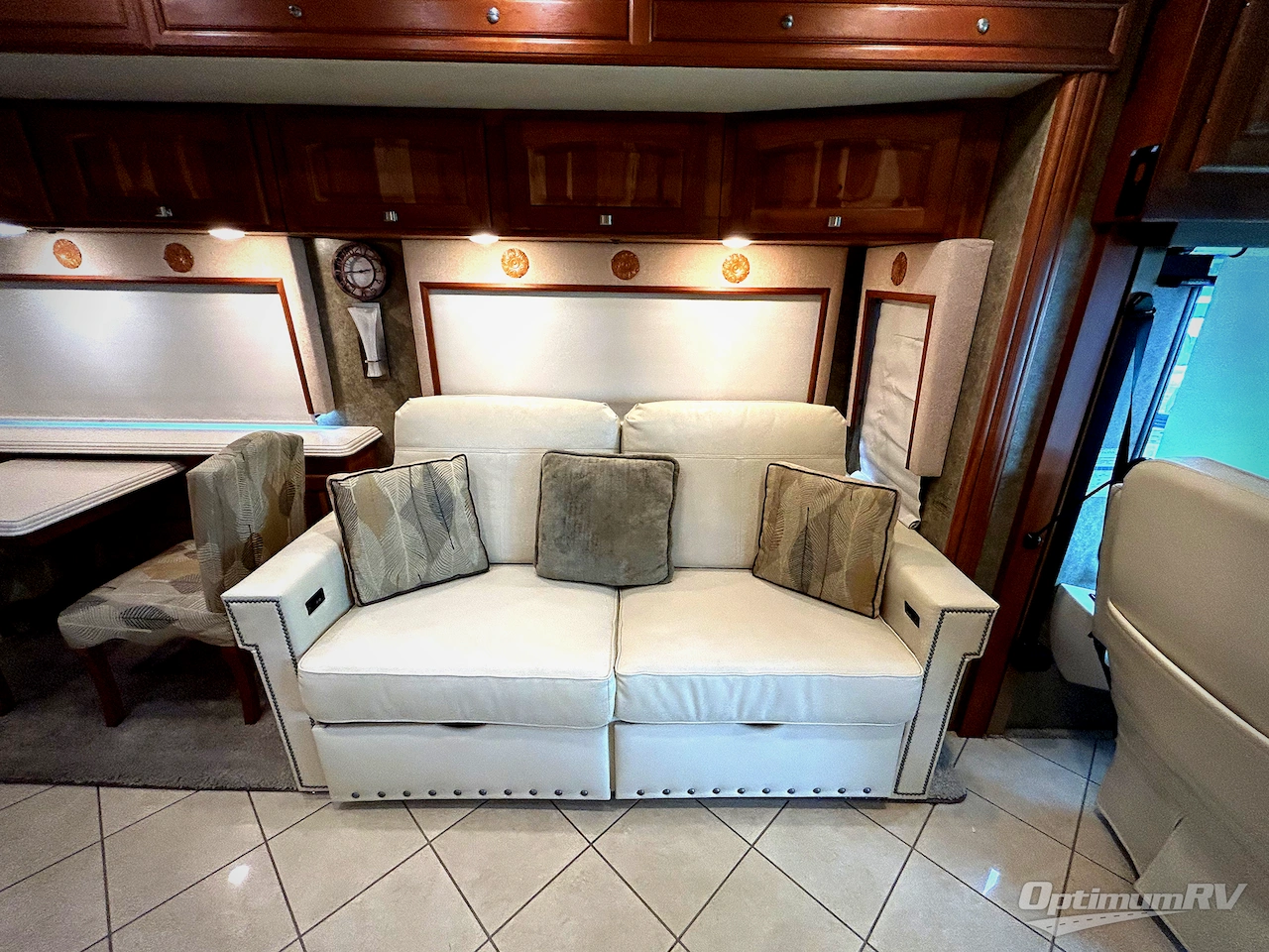 2013 Winnebago Journey 36M Photo 13
