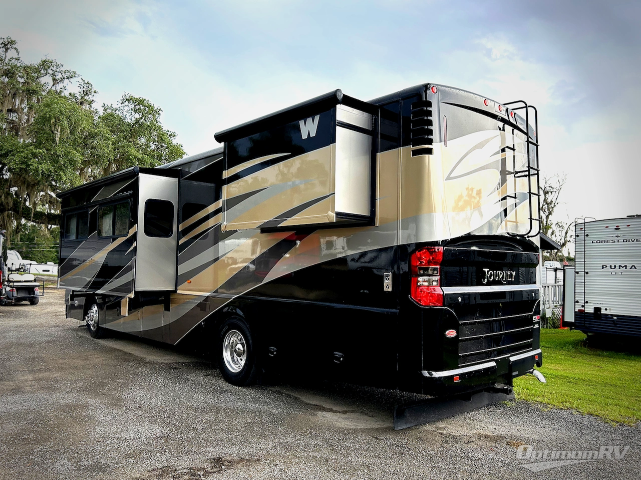 2013 Winnebago Journey 36M Photo 3