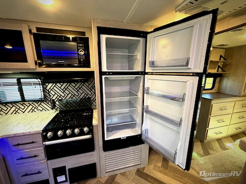 2024 CrossRoads Zinger ZR390DB RV Photo 3