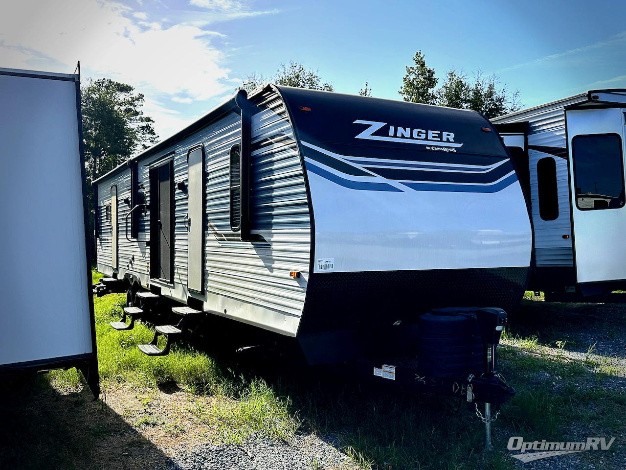 2024 CrossRoads Zinger ZR390DB Photo 1