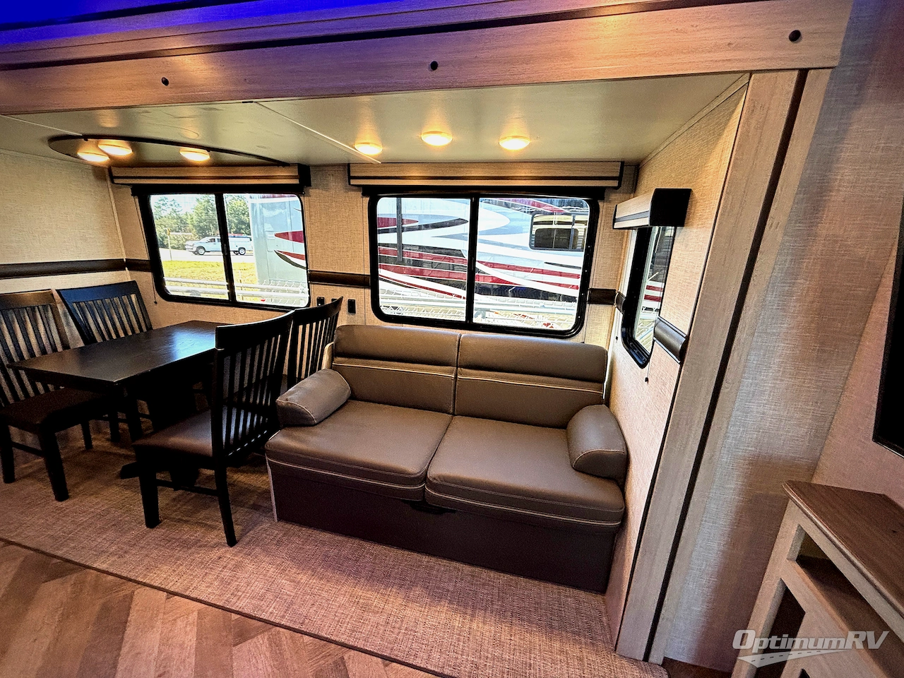 2024 CrossRoads Zinger ZR390DB Photo 5