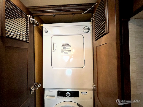 2019 Newmar Ventana 3407 RV Photo 4