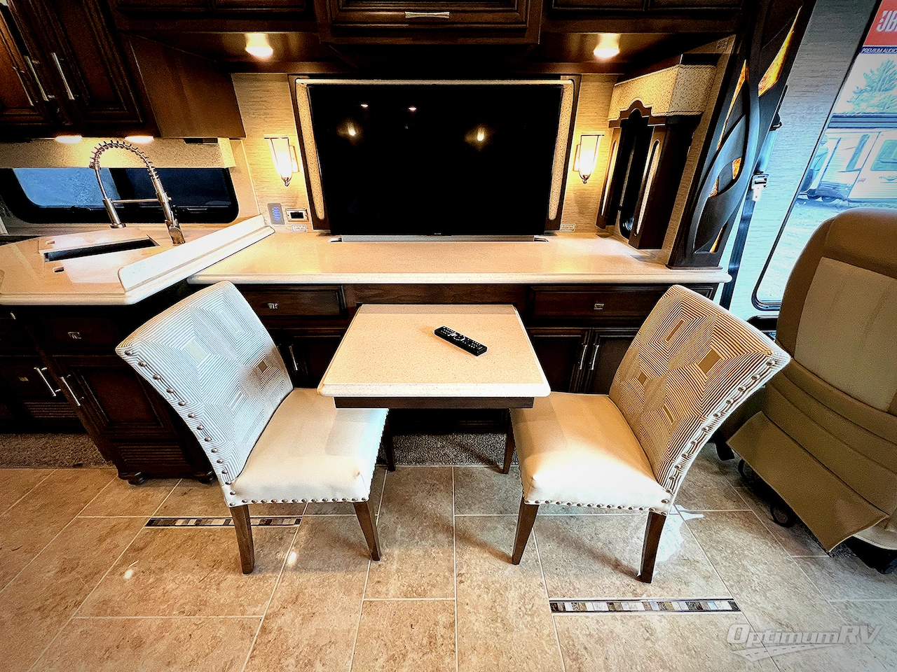2019 Newmar Ventana 3407 Photo 7