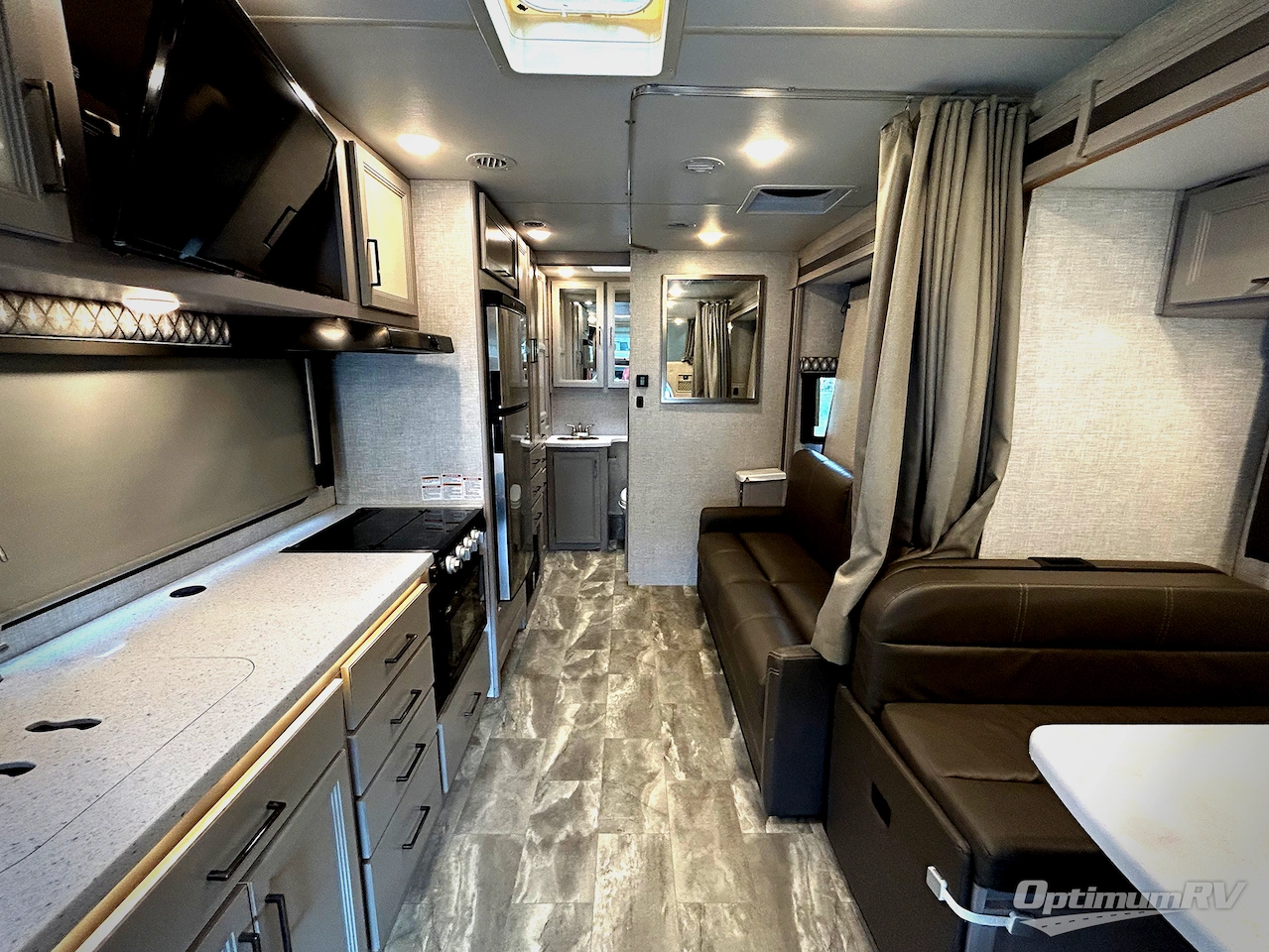 2023 Thor Quantum Sprinter MB24 Photo 4