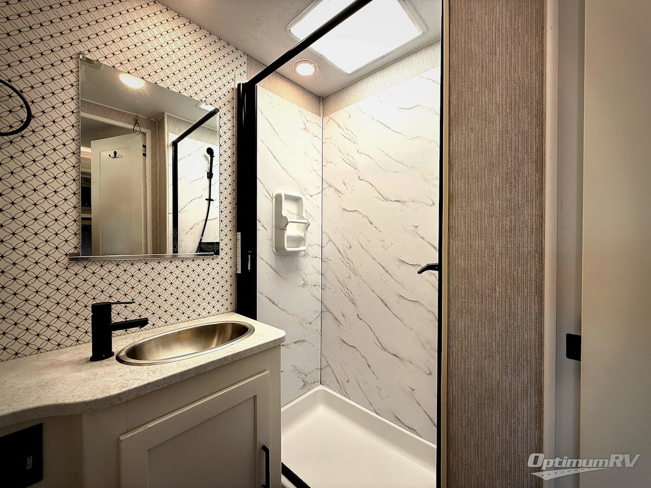 2023 Coachmen Encore SE 29SS Photo 11