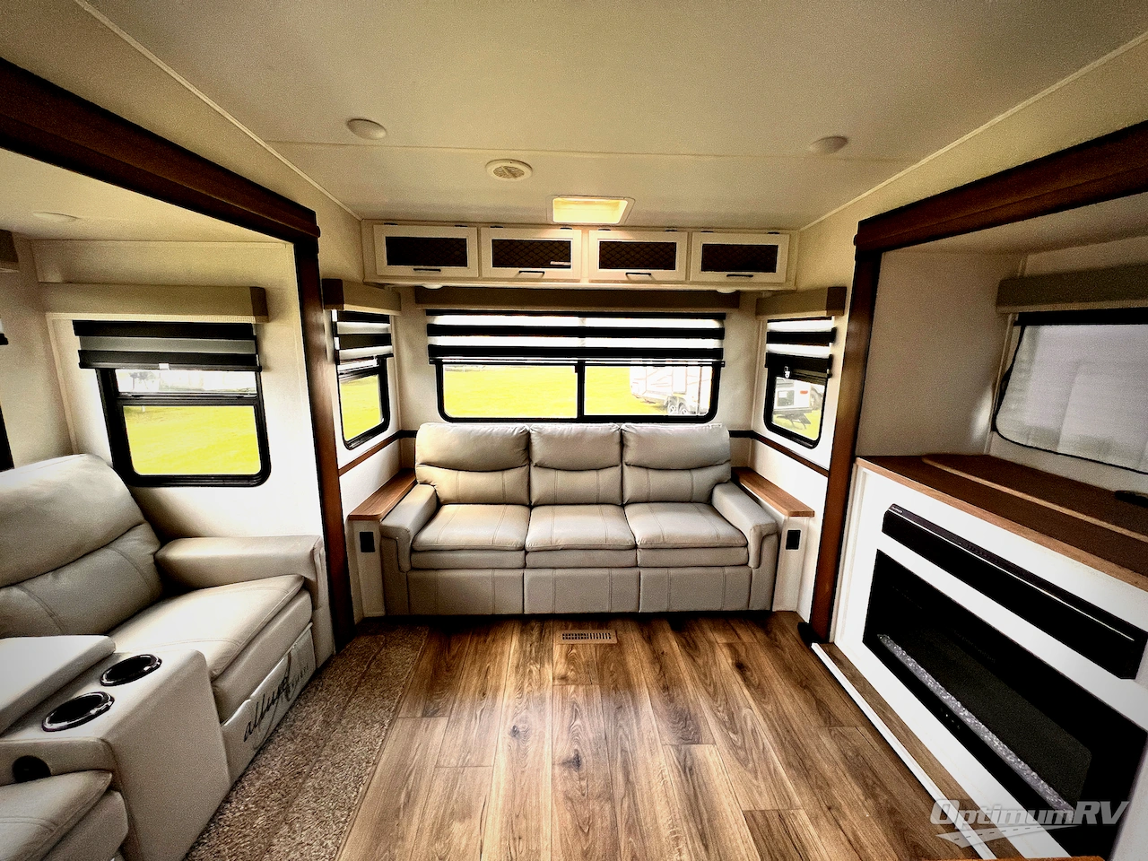 2022 Prime Time Crusader 305RLP Photo 5