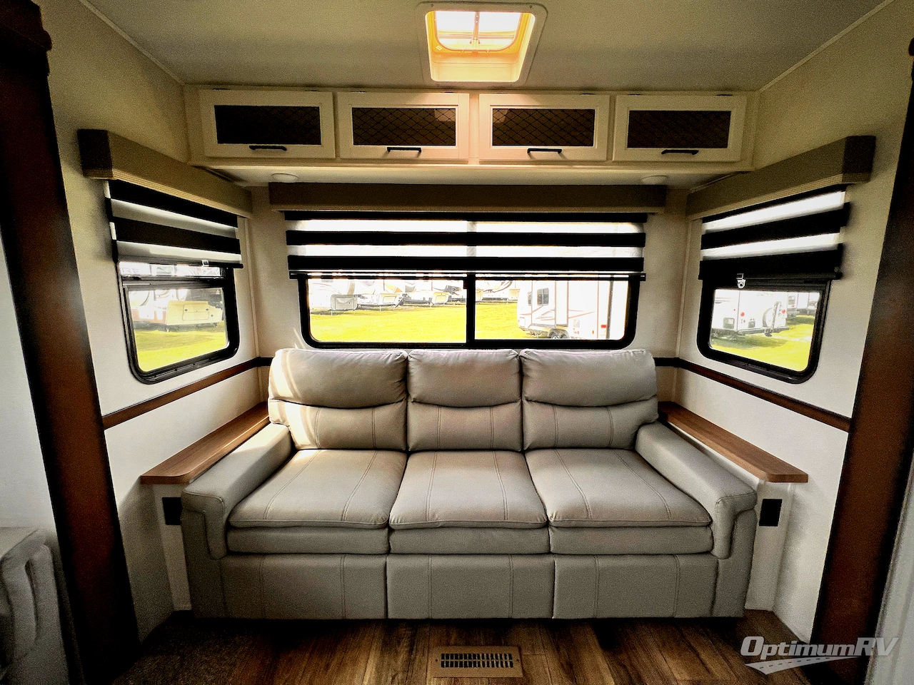 2022 Prime Time Crusader 305RLP Photo 8