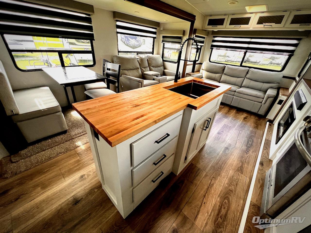 2022 Prime Time Crusader 305RLP Photo 11