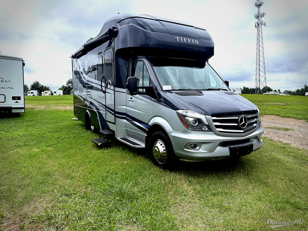 2019 Tiffin Wayfarer 25 RW Photo 1