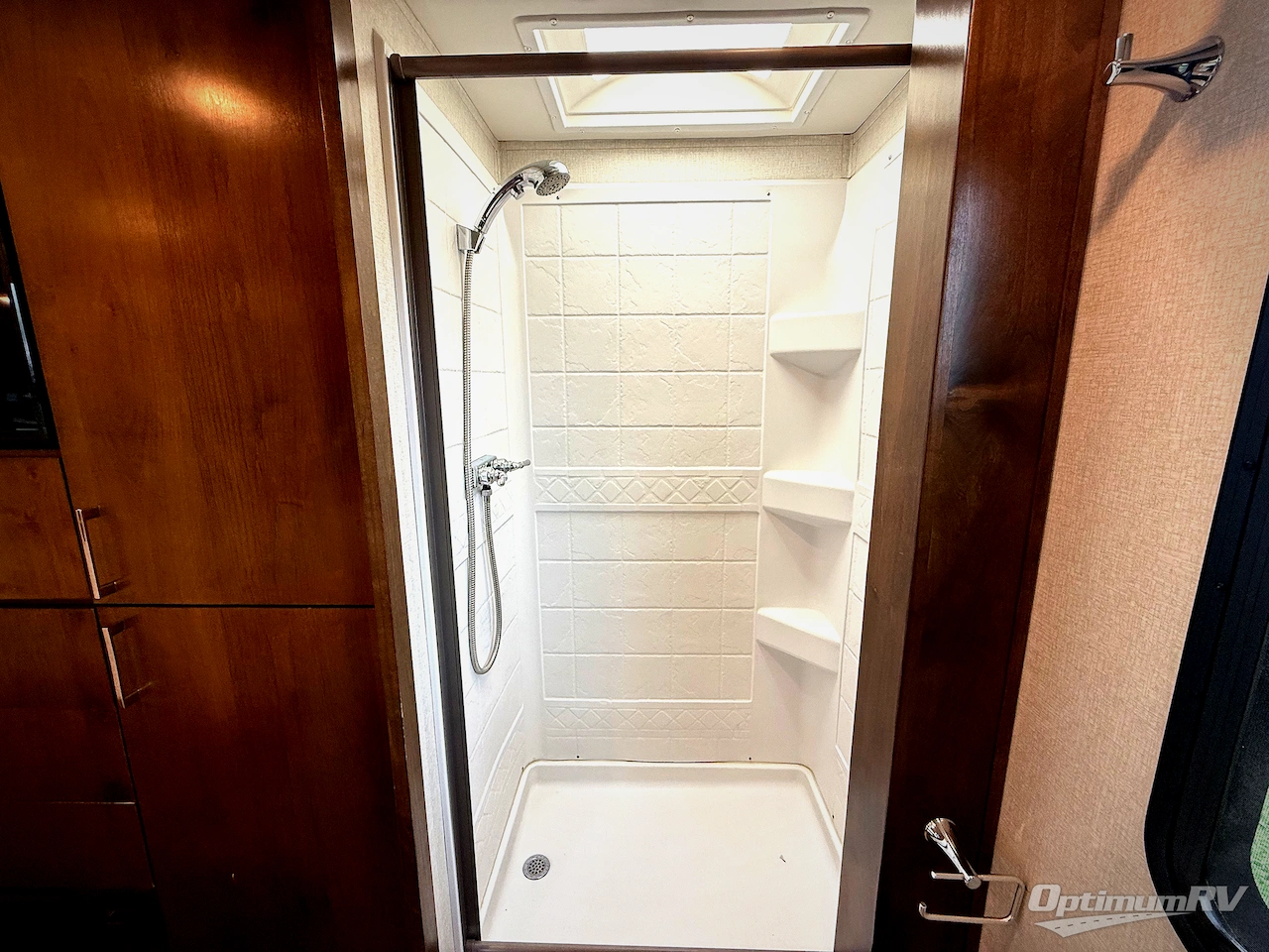 2019 Tiffin Wayfarer 25 RW Photo 15