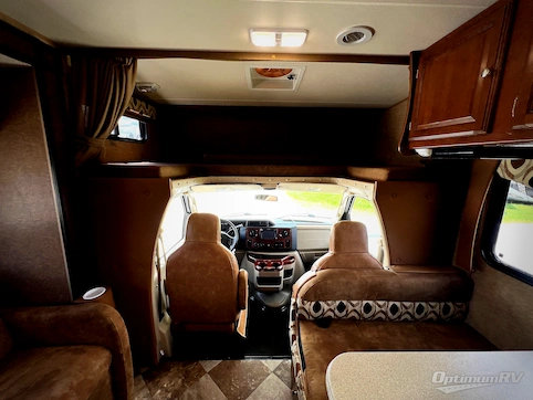 2015 Coachmen Leprechaun 317SA Ford 450 RV Photo 2
