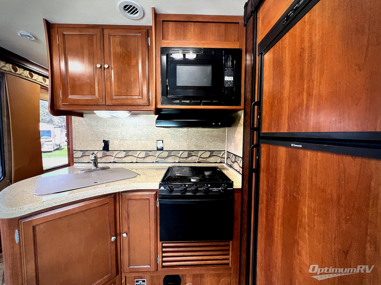 2015 Coachmen Leprechaun 317SA Ford 450 Photo 13