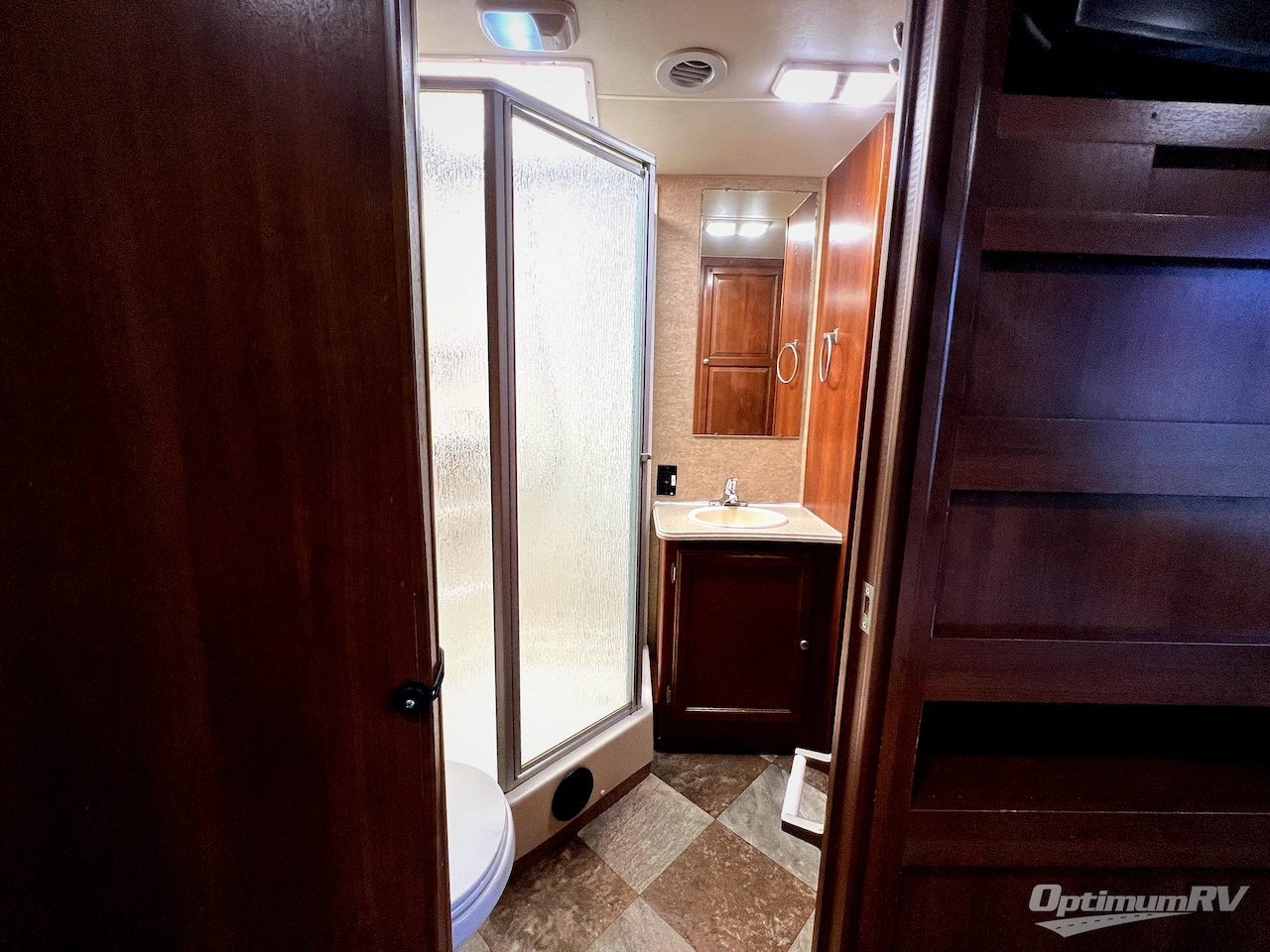 2015 Coachmen Leprechaun 317SA Ford 450 Photo 18