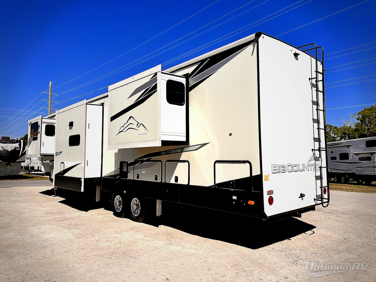 2021 Heartland Big Country 3902FL Photo 3