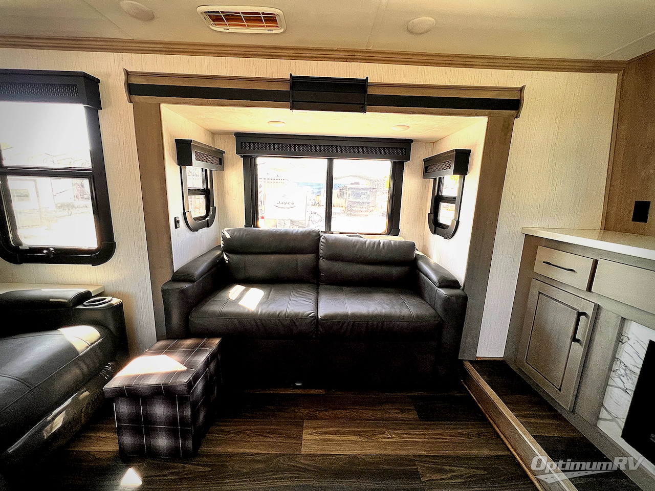 2021 Heartland Big Country 3902FL Photo 9