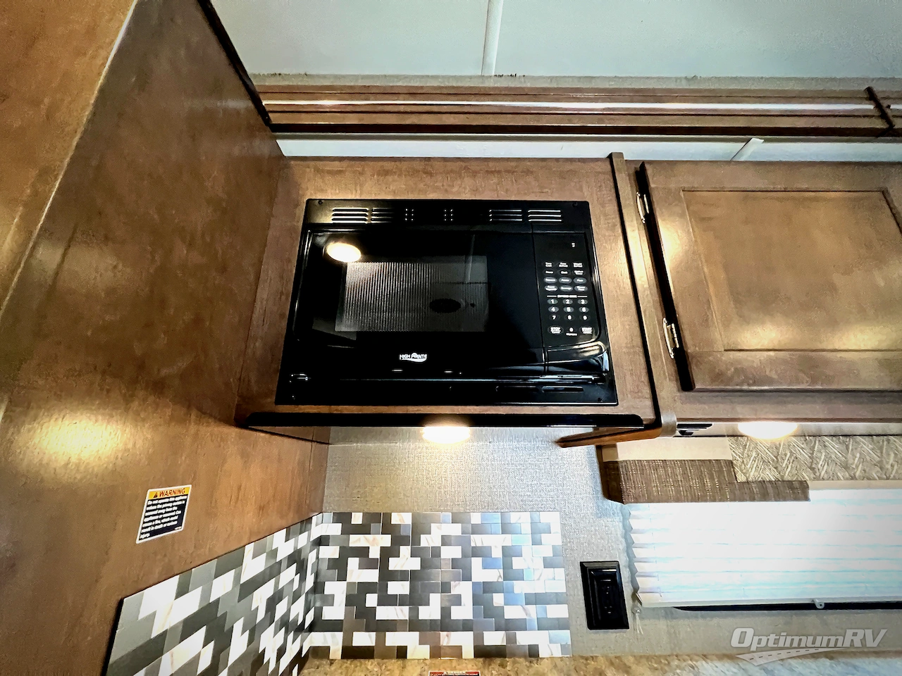 2019 Winnebago Intent 31P Photo 14