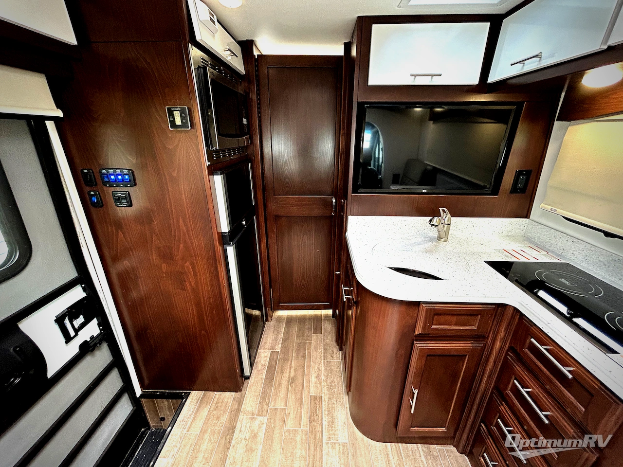 2021 Regency ULTRABROUGH 25MB Photo 4