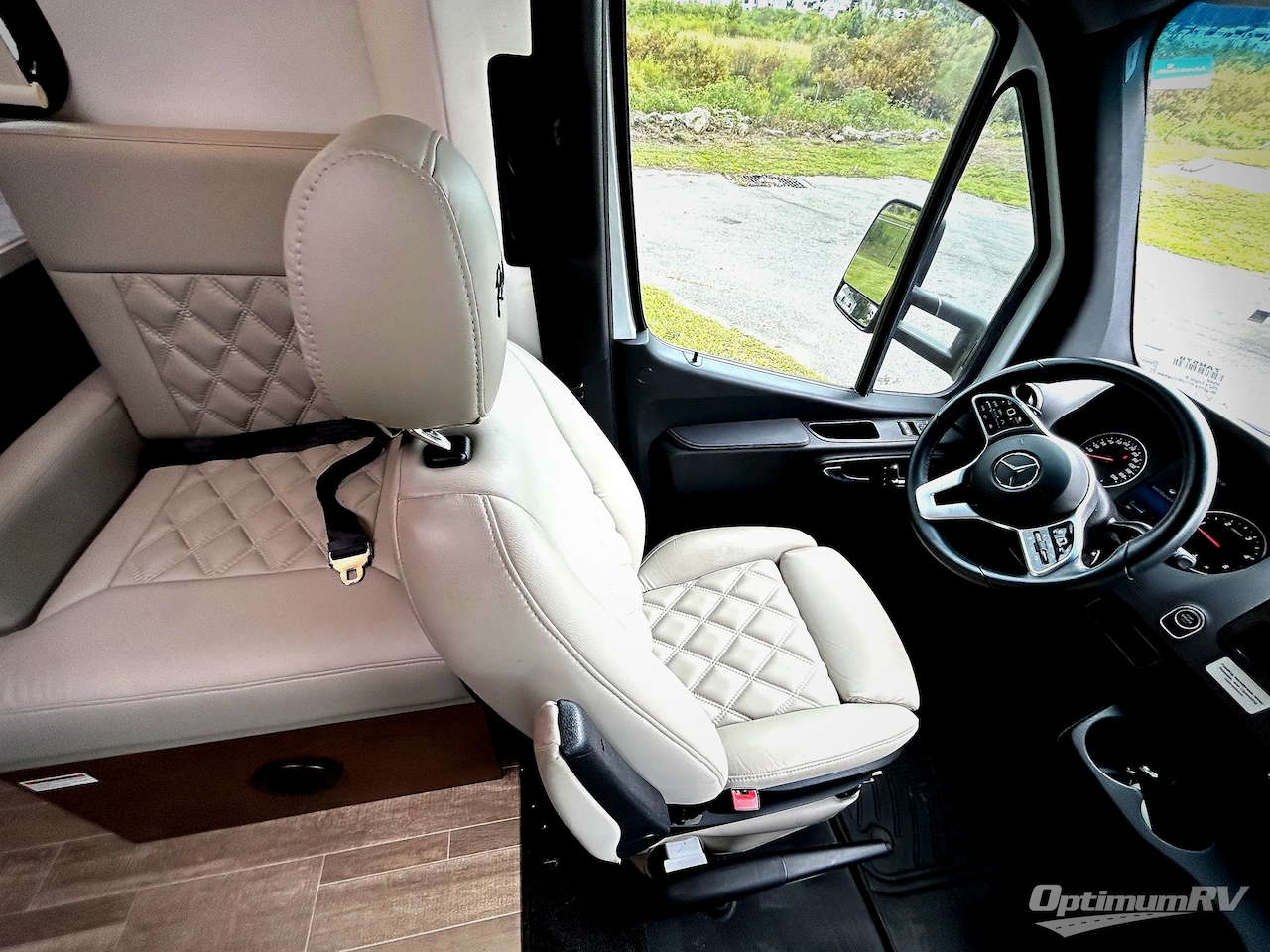 2021 Regency ULTRABROUGH 25MB Photo 7