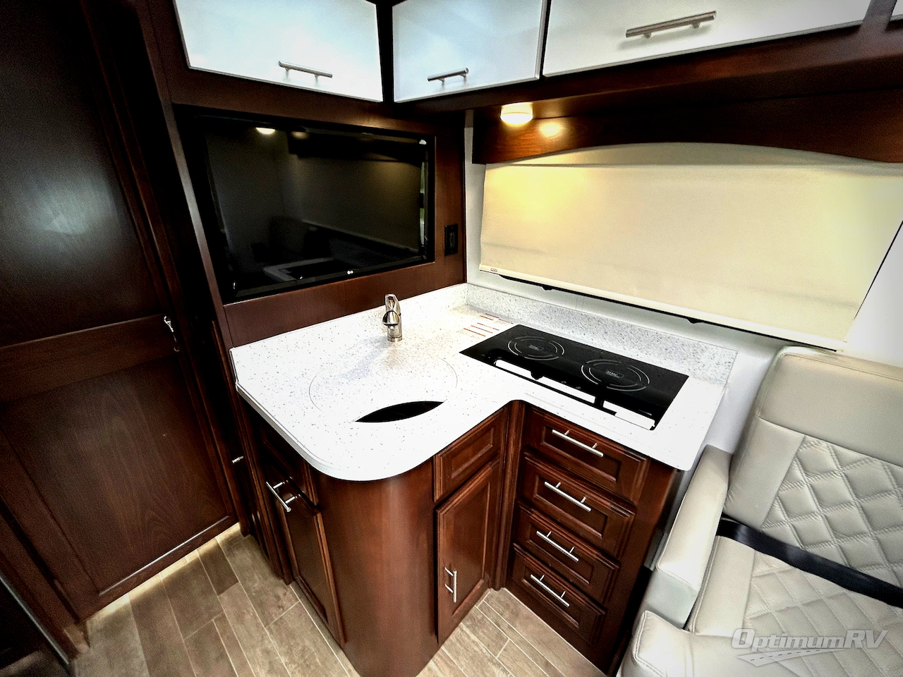 2021 Regency ULTRABROUGH 25MB Photo 12