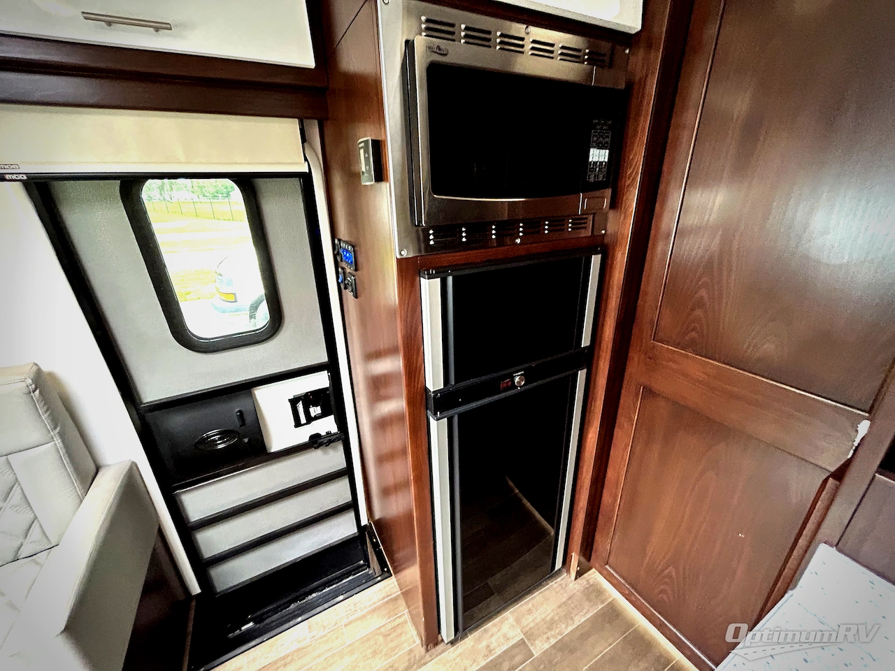 2021 Regency ULTRABROUGH 25MB Photo 14