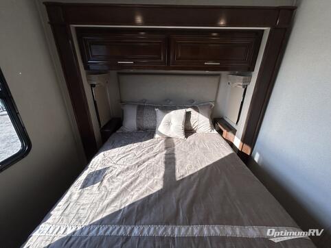 2017 Forest River Georgetown XL 378TS RV Photo 4