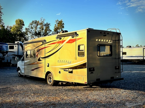 2014 Coachmen Concord 280LE RV Photo 2
