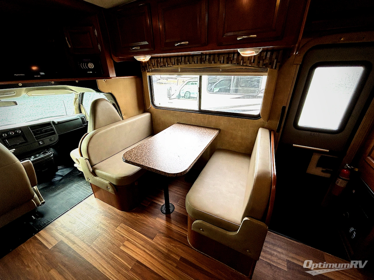 2014 Coachmen Concord 280LE Photo 6