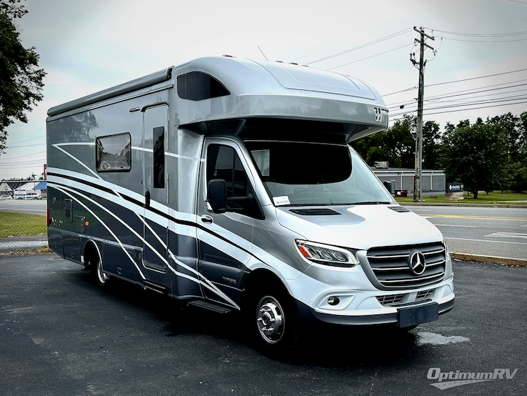 2020 Winnebago Navion 24D RV Photo 1